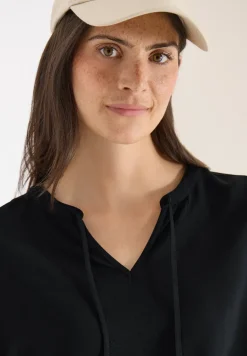 Kurzarm Bluse mit Strukturmix