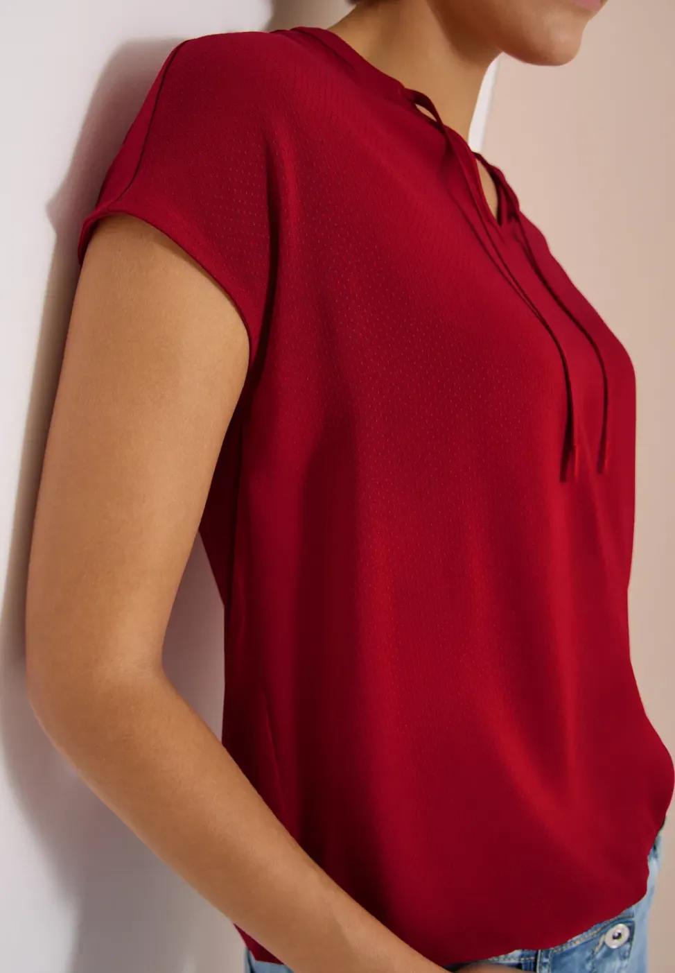 Kurzarm Bluse mit Strukturmix