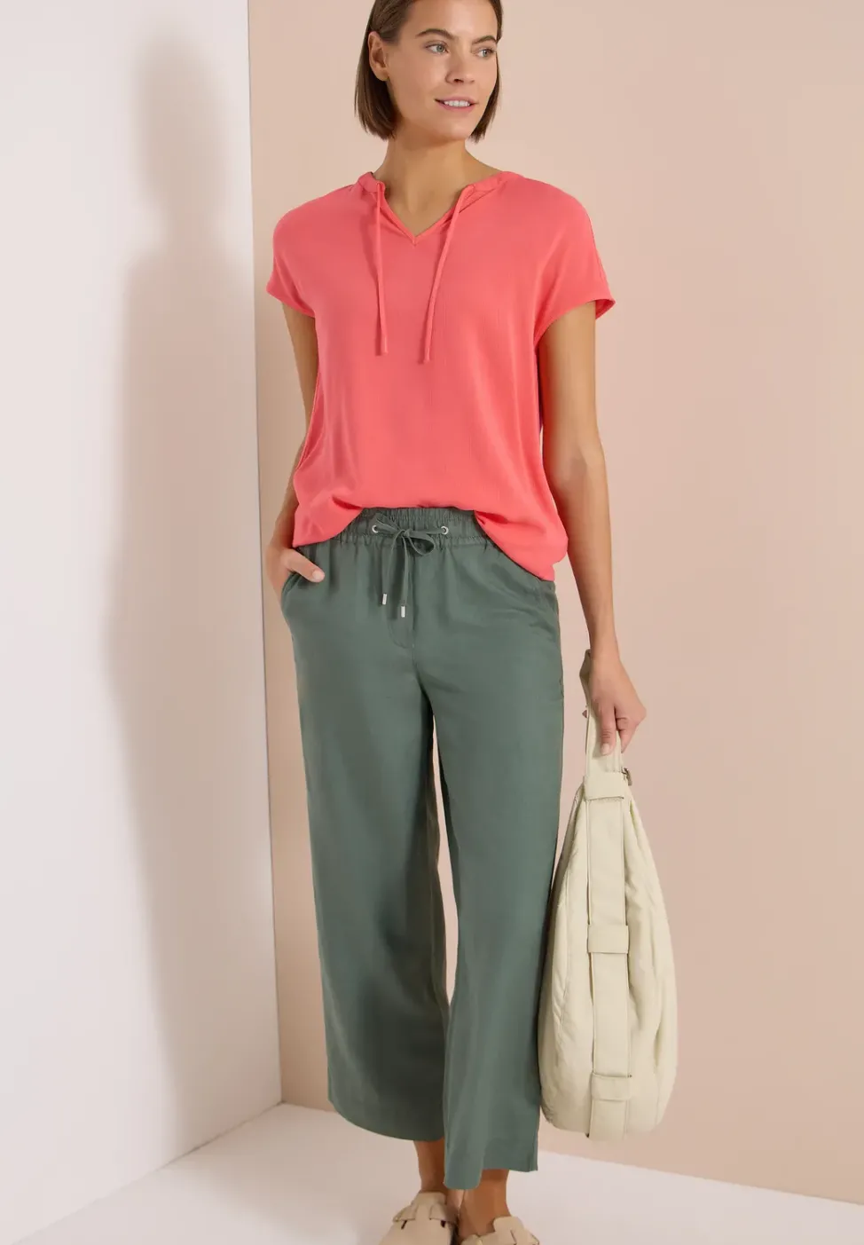 Kurzarm Bluse mit Strukturmix