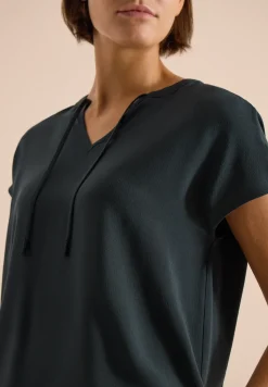 Kurzarm Bluse mit Strukturmix