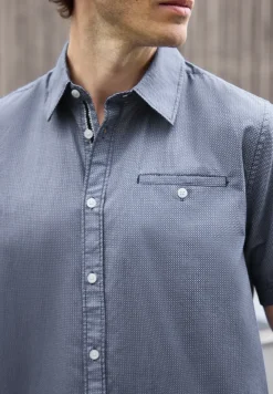 Kurzarm Hemd mit Minimal Print