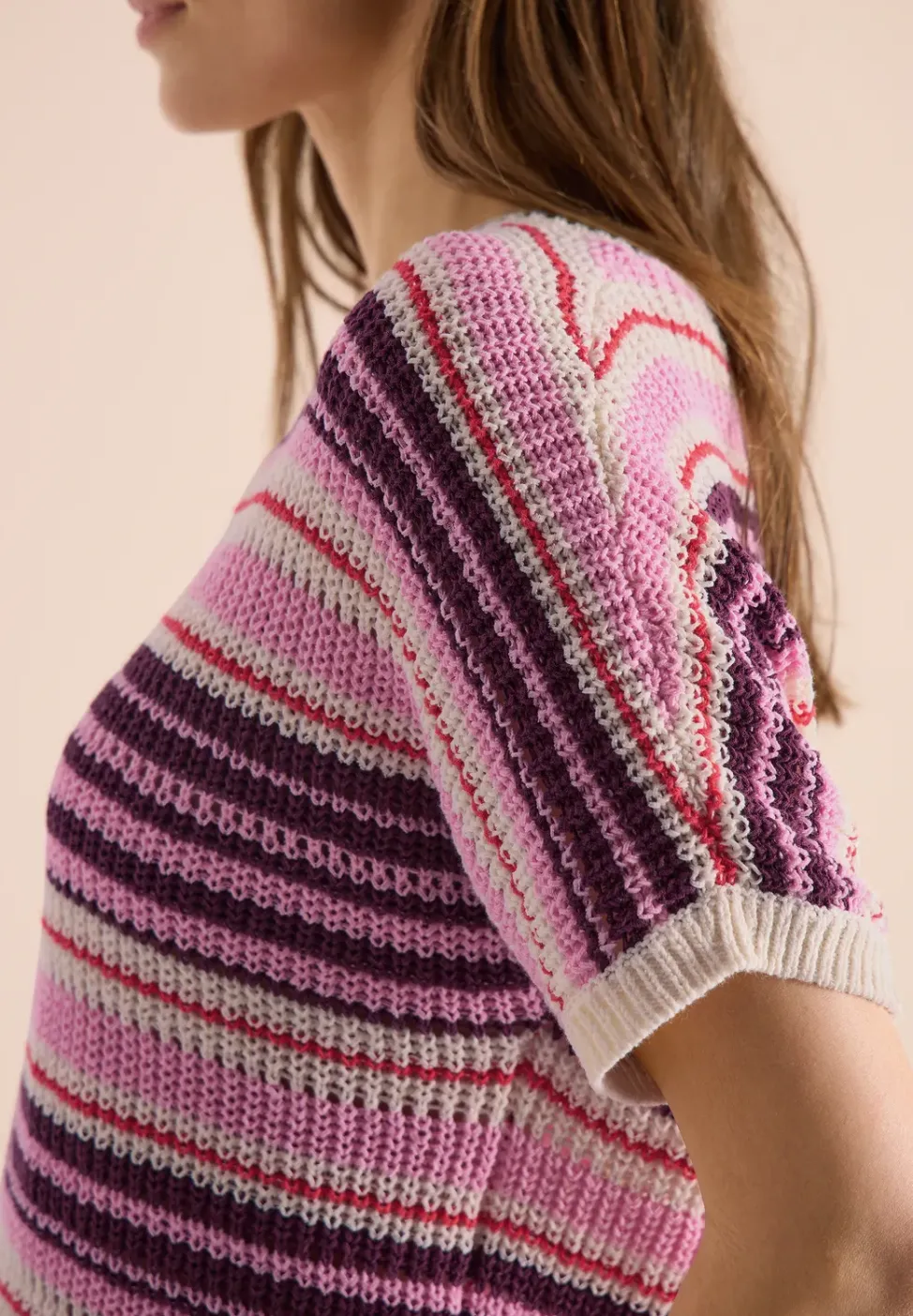 Kurzarm Pullover aus Bändchengarn