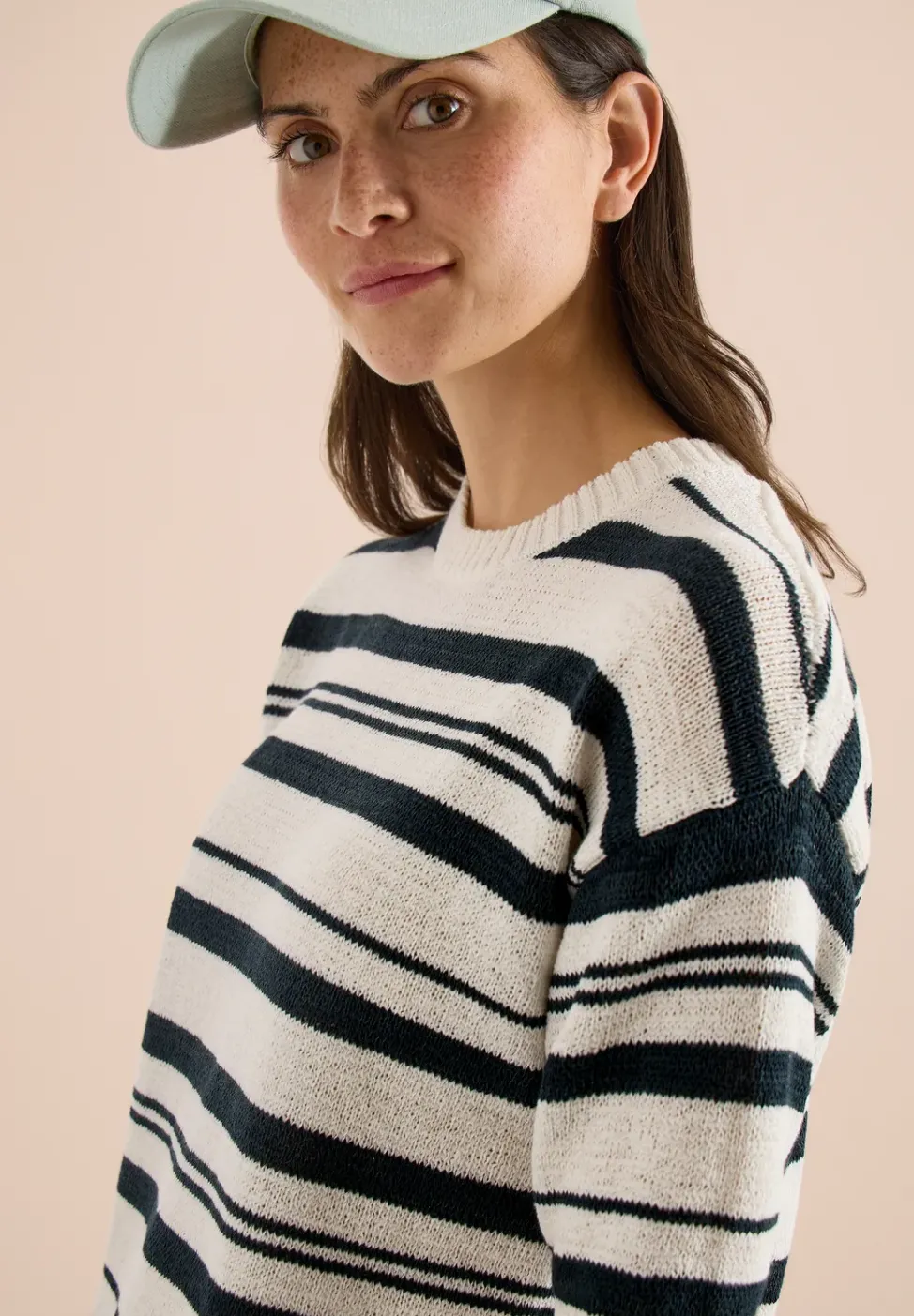 Kurzarm Pullover mit Streifen