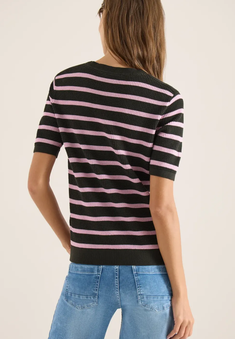 Kurzarm Pullover mit Struktur und Streifen