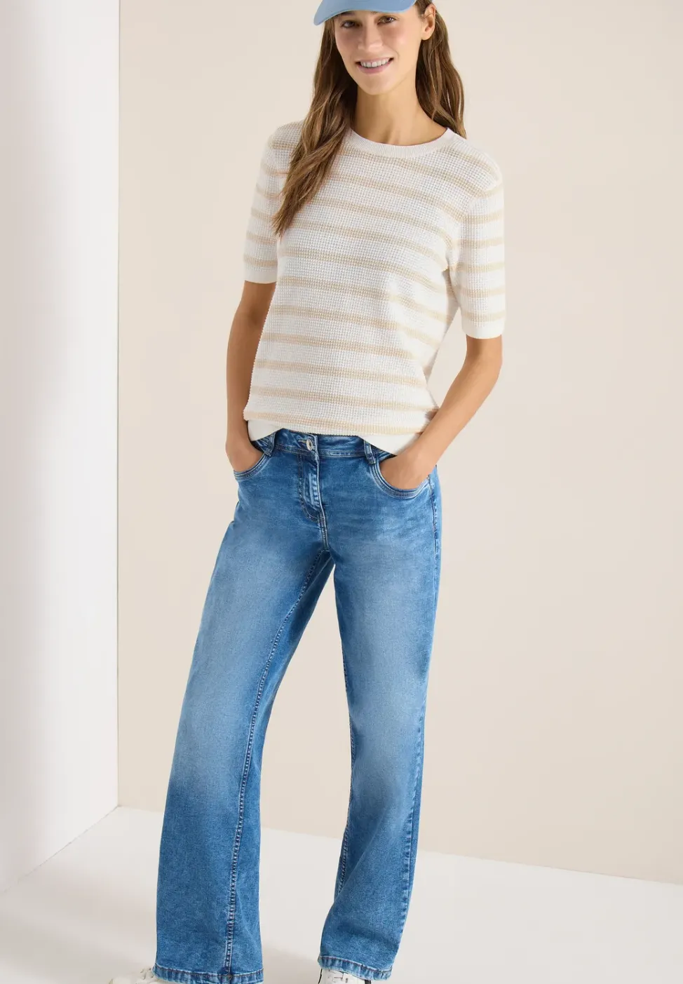 Kurzarm Pullover mit Struktur und Streifen