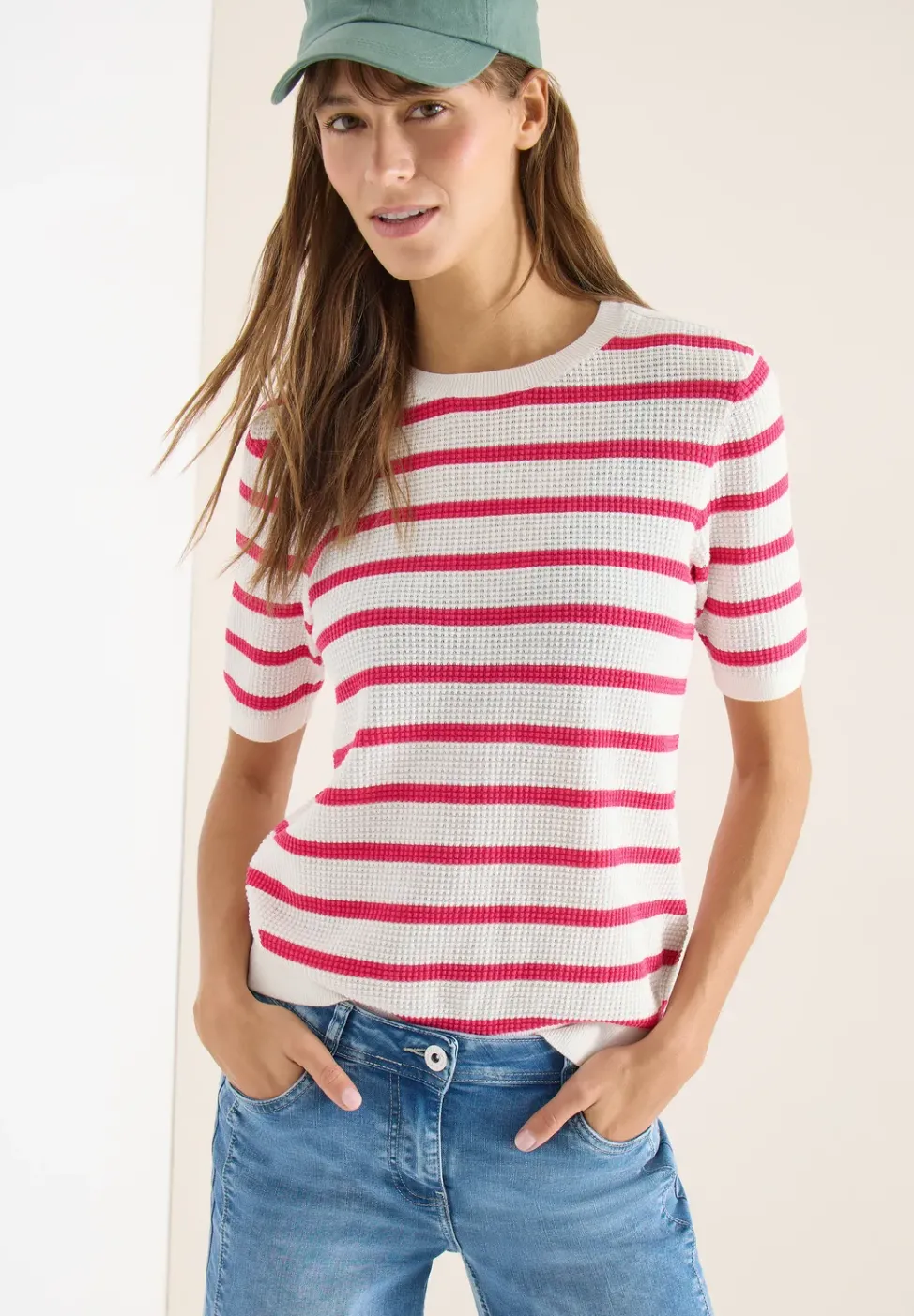 Kurzarm Pullover mit Struktur und Streifen