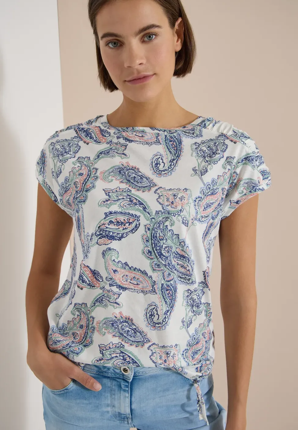 Kurzarm Shirt mit Boat Neck und Raffung