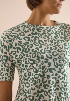 Kurzarm Shirt mit Knöpfen und Leo-Print