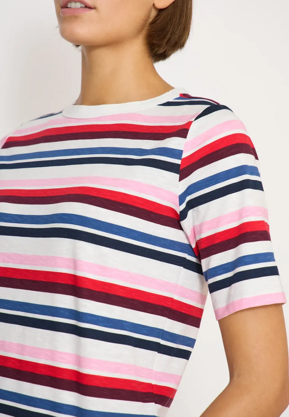 Kurzarm Shirt mit Multicolor Streifen