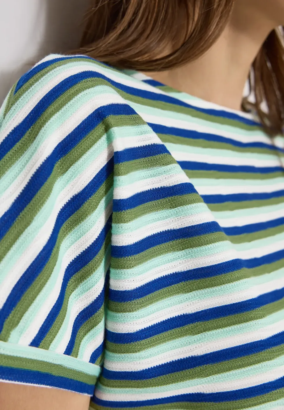 Kurzarm Shirt mit Struktur und Streifen
