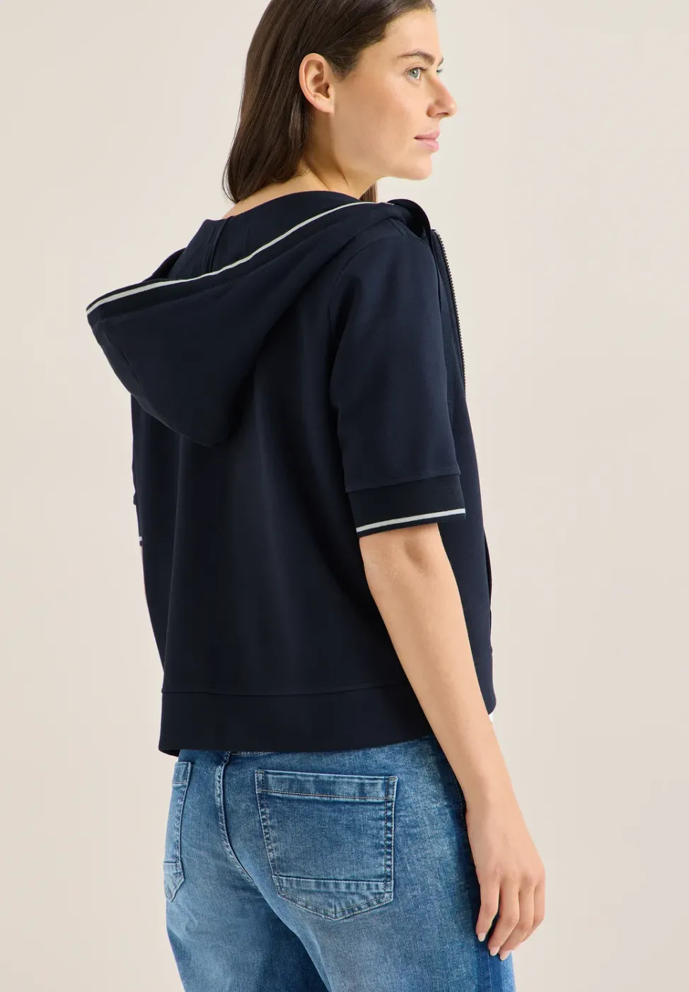 Kurzarm Sweatjacke mit Kapuze