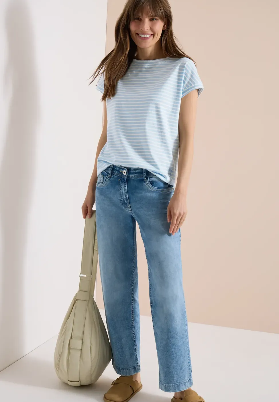 Kurzarm T-Shirt mit elastischem Saum
