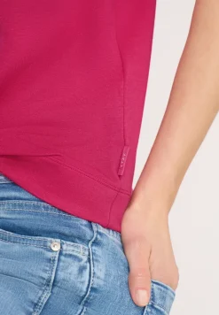 Kurzarm T-Shirt mit Schulterdetail