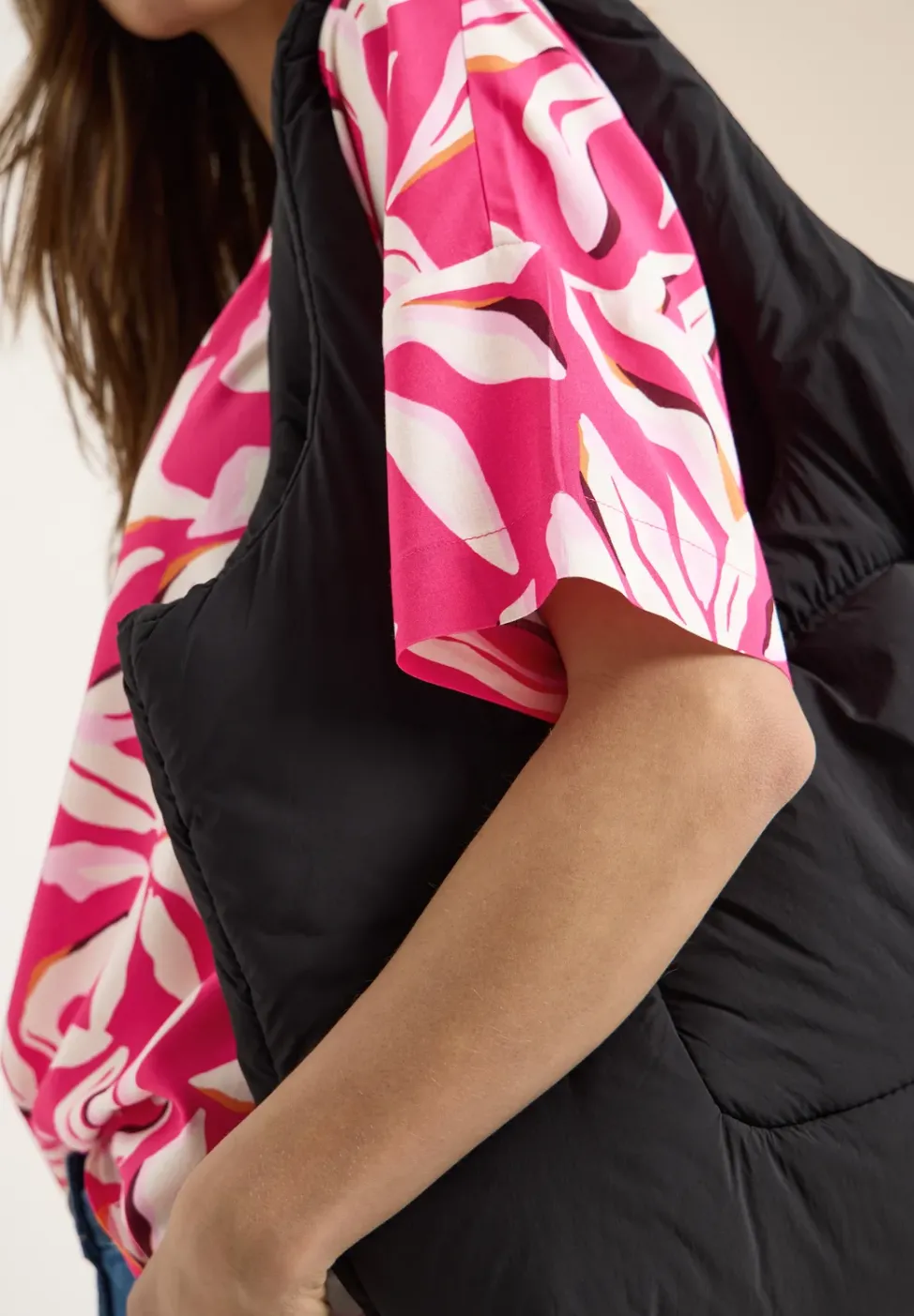 Kurzarm Bluse mit Print und Knöpfen