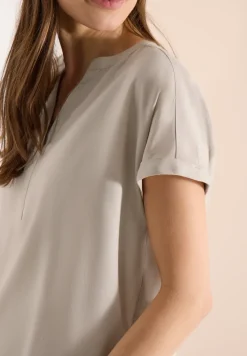 Kurzarm Bluse mit Split Neck
