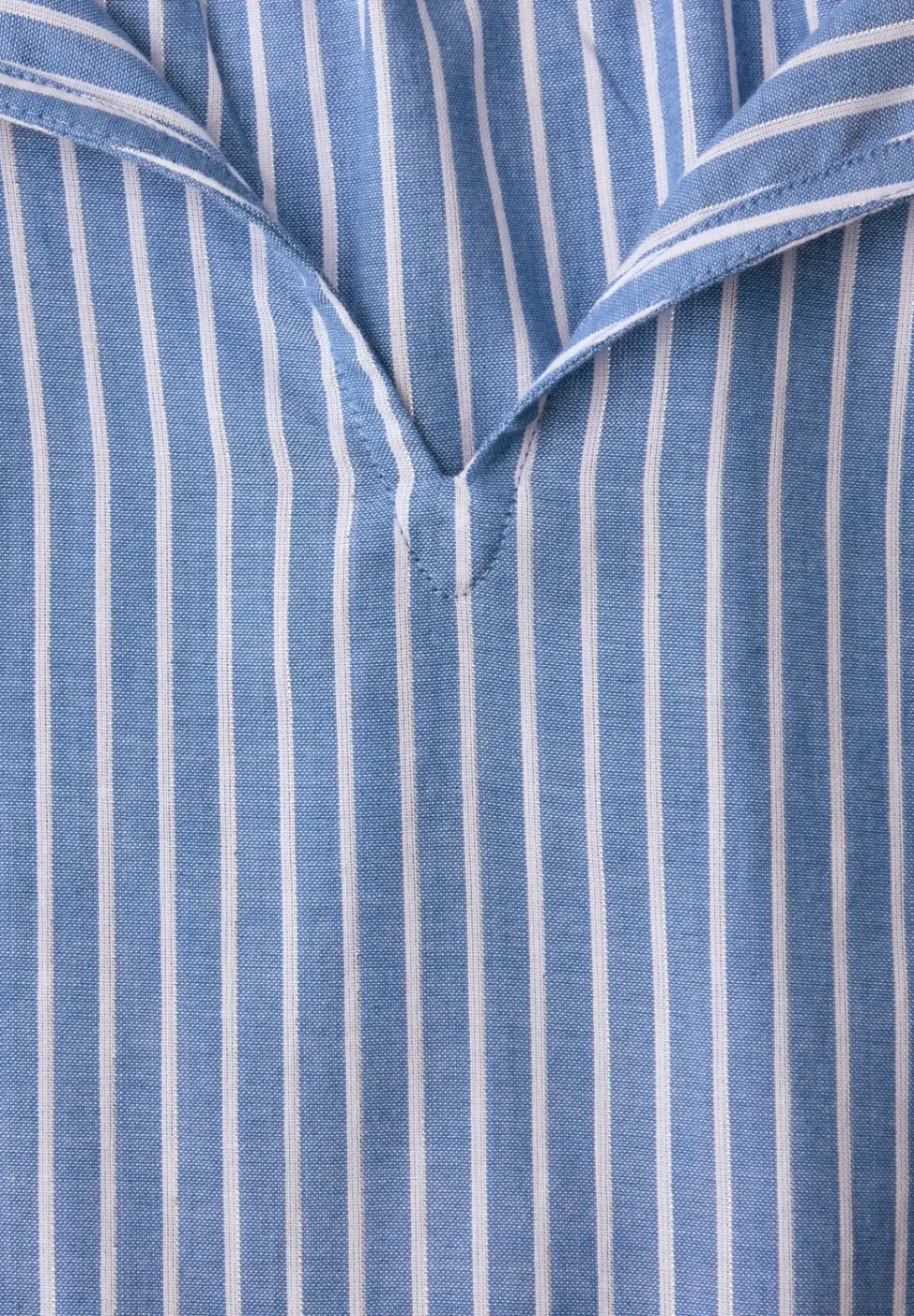 Kurzarm Bluse mit Split Neck und Streifen