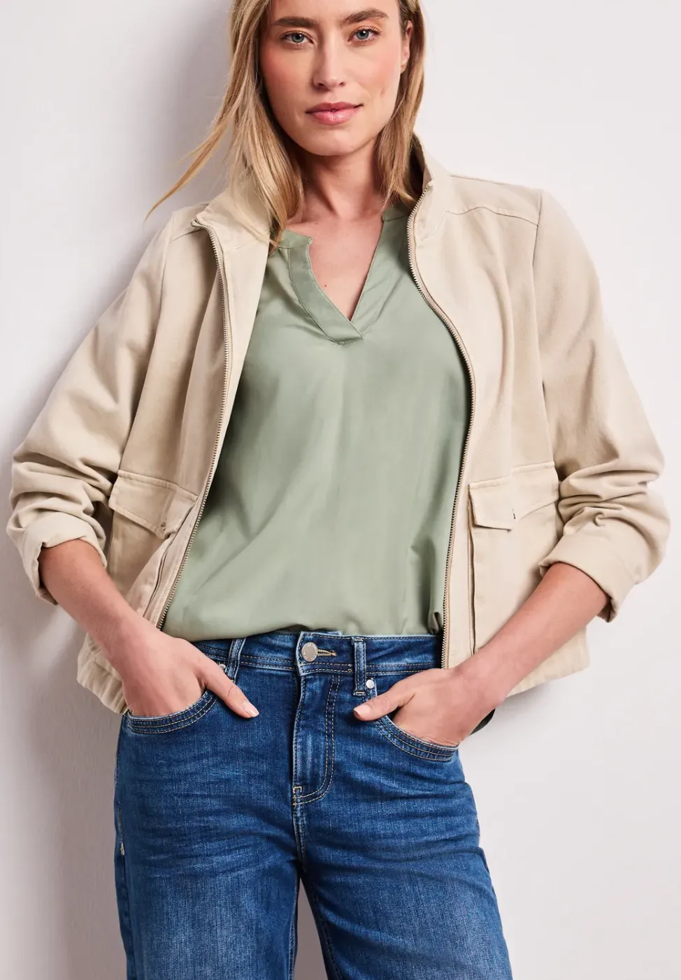 Kurzarm Bluse mit Turn-Up