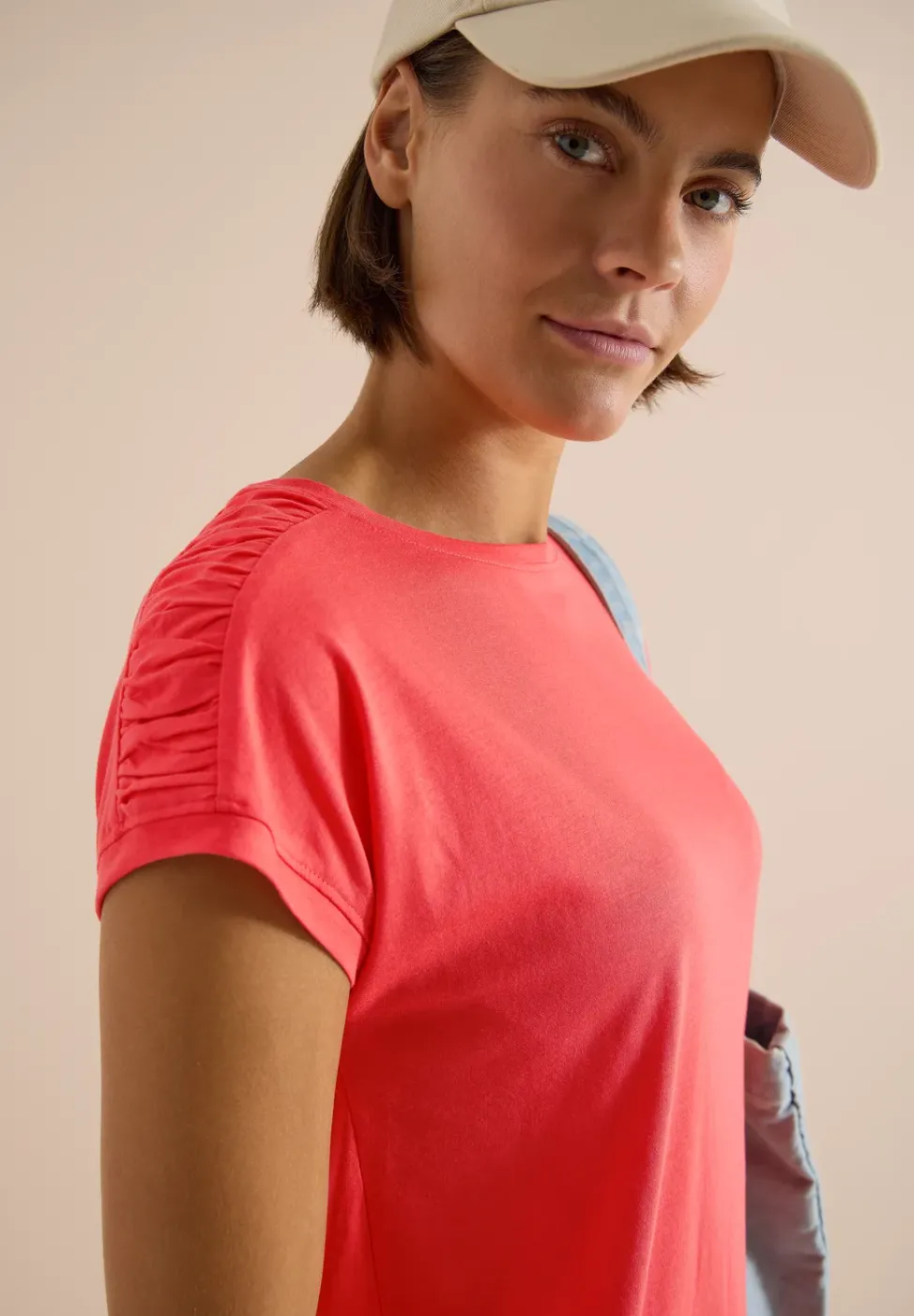 Kurzarm Shirt mit Boatneck und Raffung