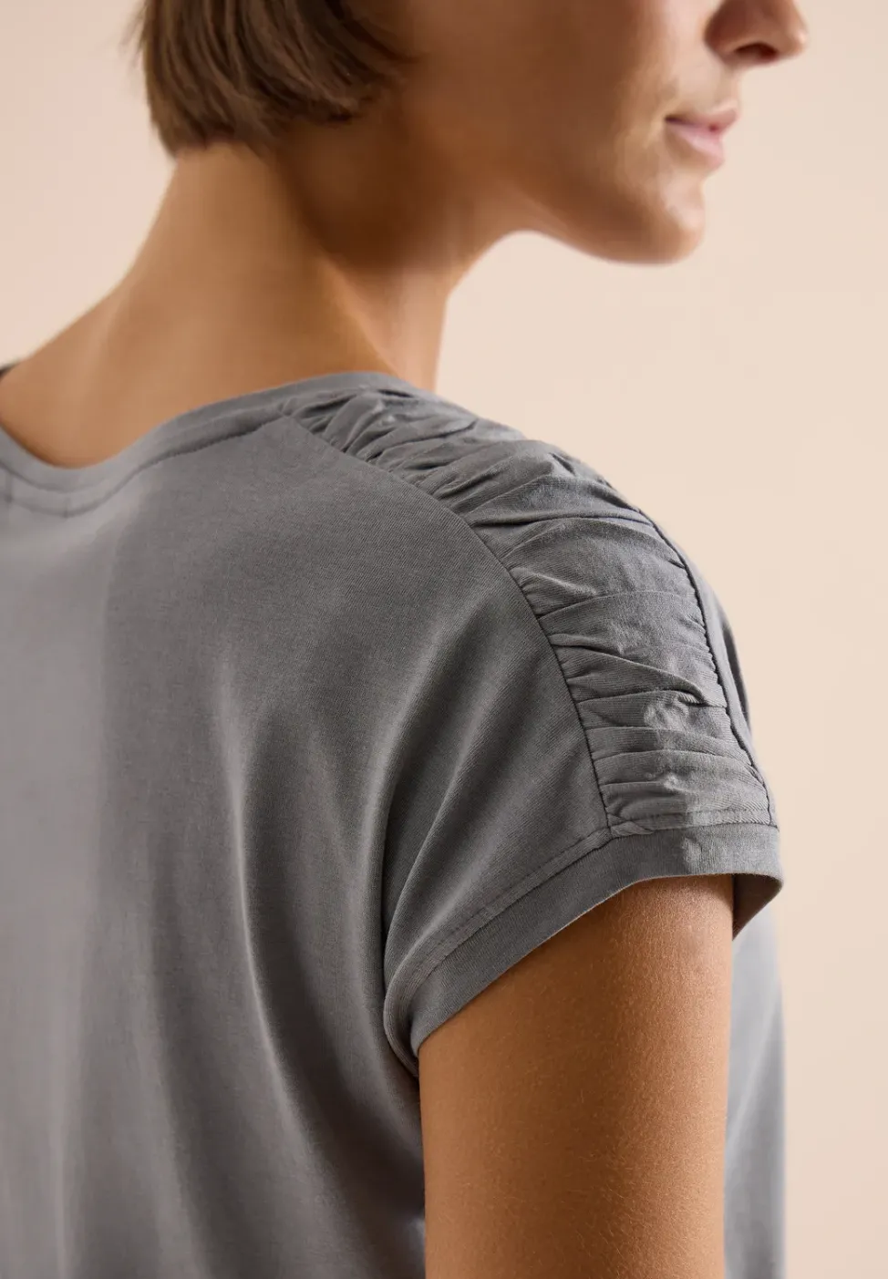 Kurzarm Shirt mit Boatneck und Raffung