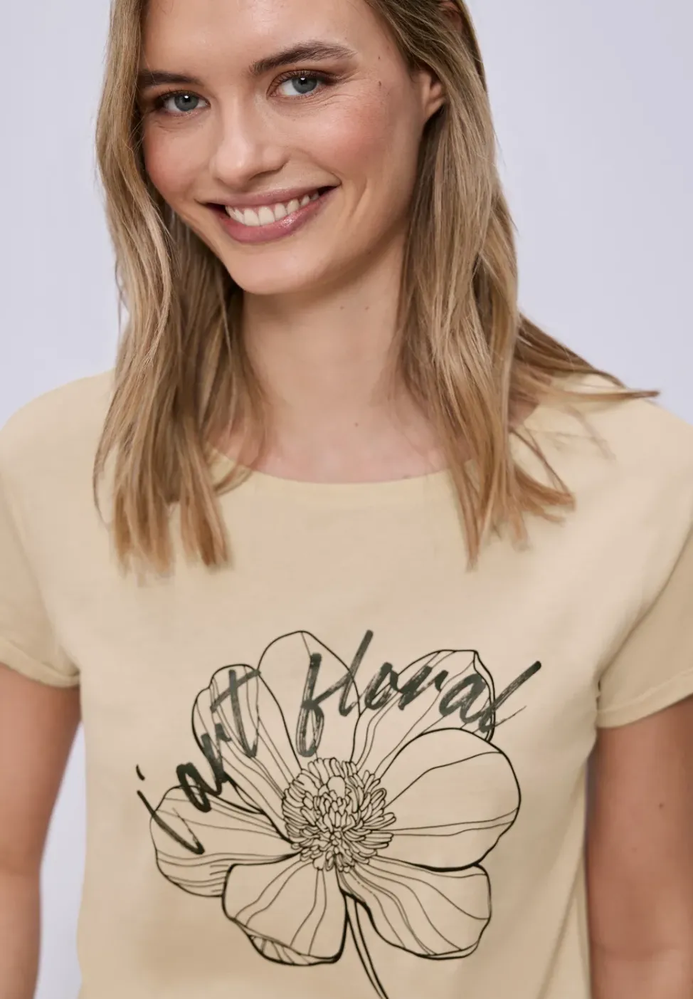 Kurzarm Shirt mit floralem Artwork