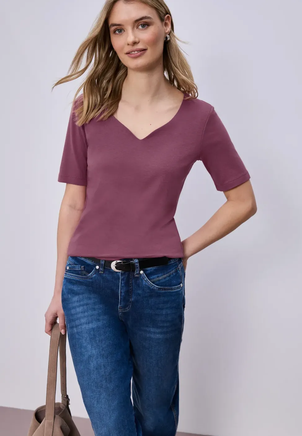 Kurzarm Shirt mit Herzausschnitt
