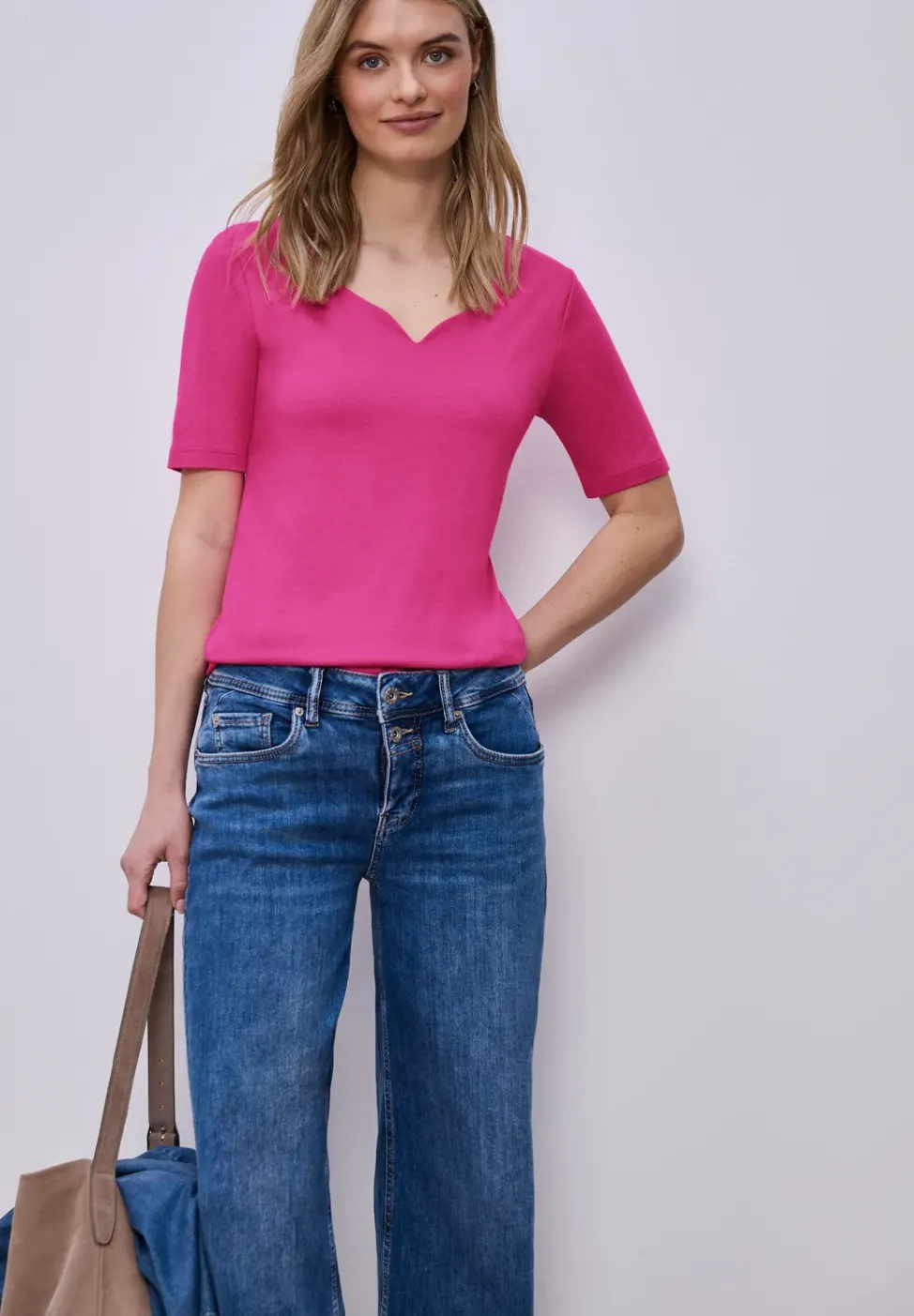 Kurzarm Shirt mit Herzausschnitt