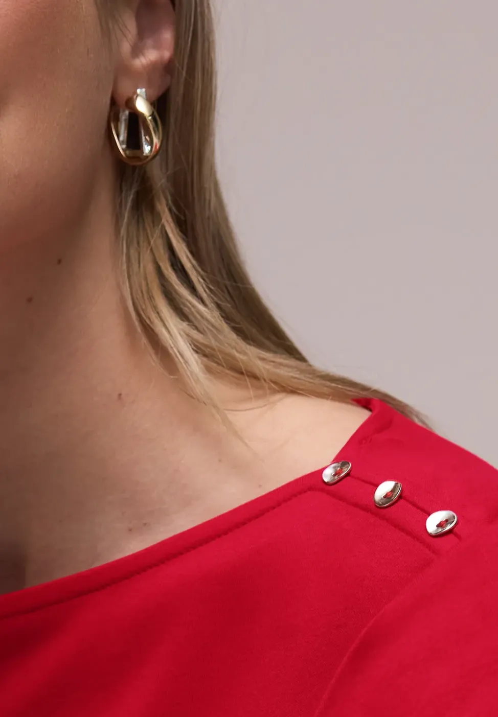 Kurzarm Shirt mit Knopfdetail