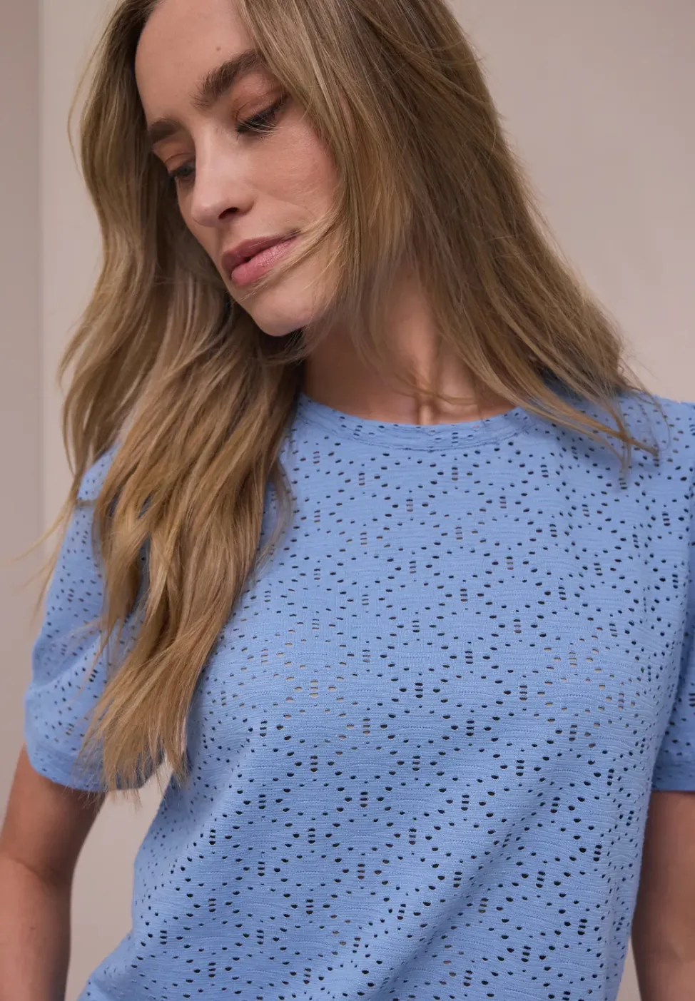 Kurzarm Shirt mit Rundhals aus Spitze