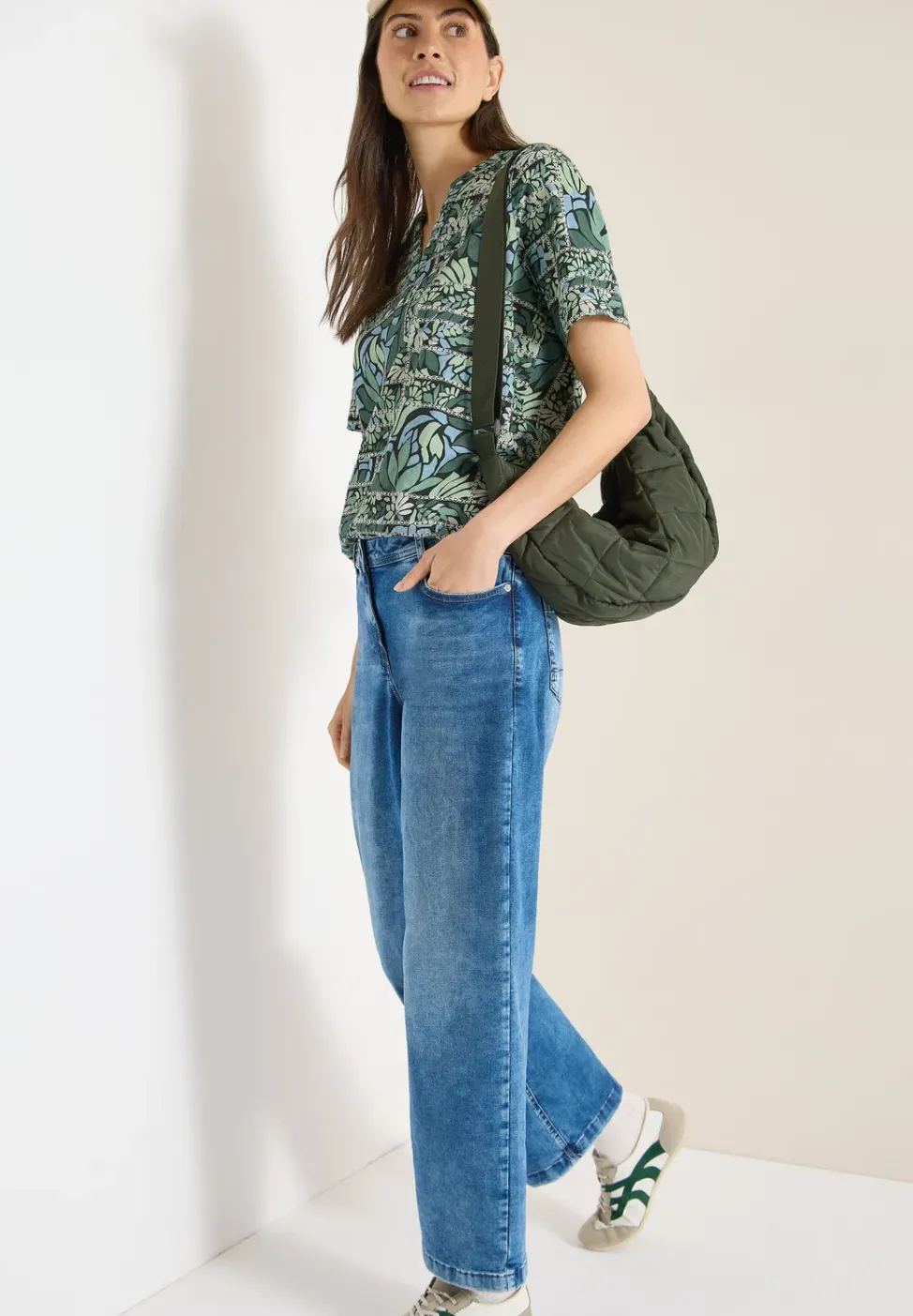 Kurzarm Shirt mit Split Neck und Print