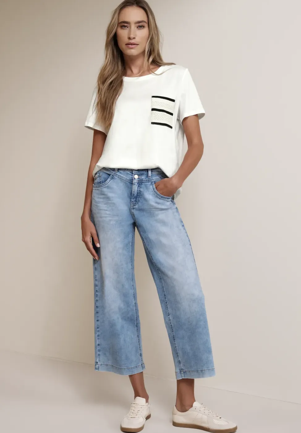Kurzarm Shirt mit Streifen-Tasche
