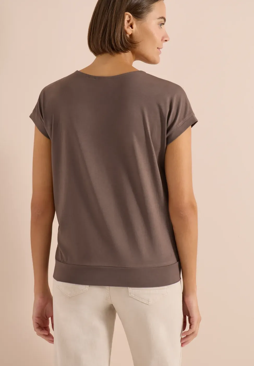 Kurzarm Shirt mit V-Neck in Unifarbe
