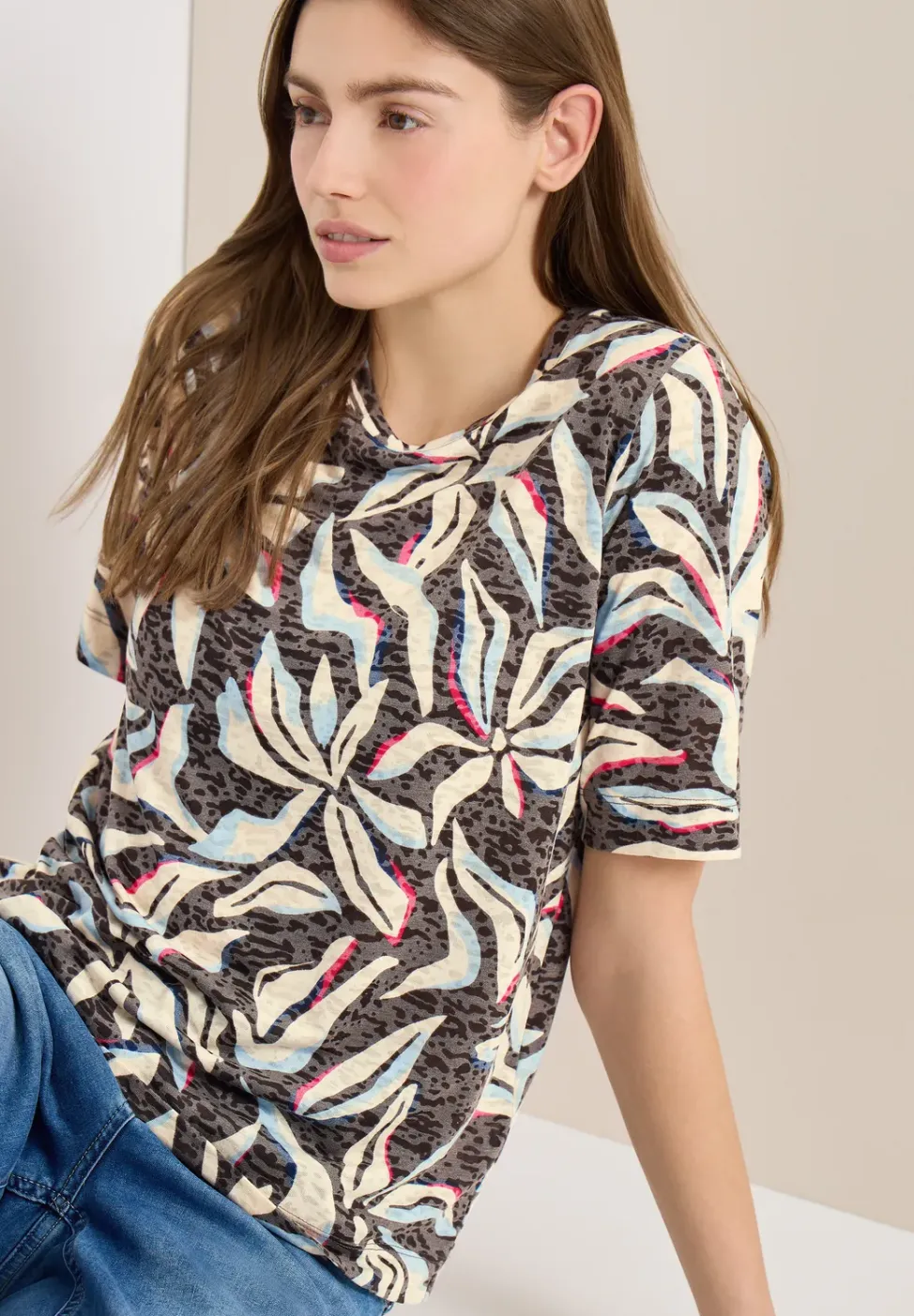 Kurzarm T-Shirt im Ausbrenner-Look