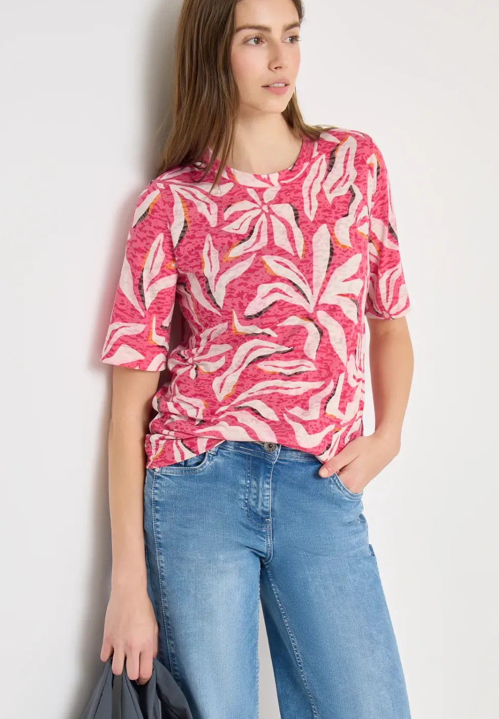 Kurzarm T-Shirt im Ausbrenner-Look