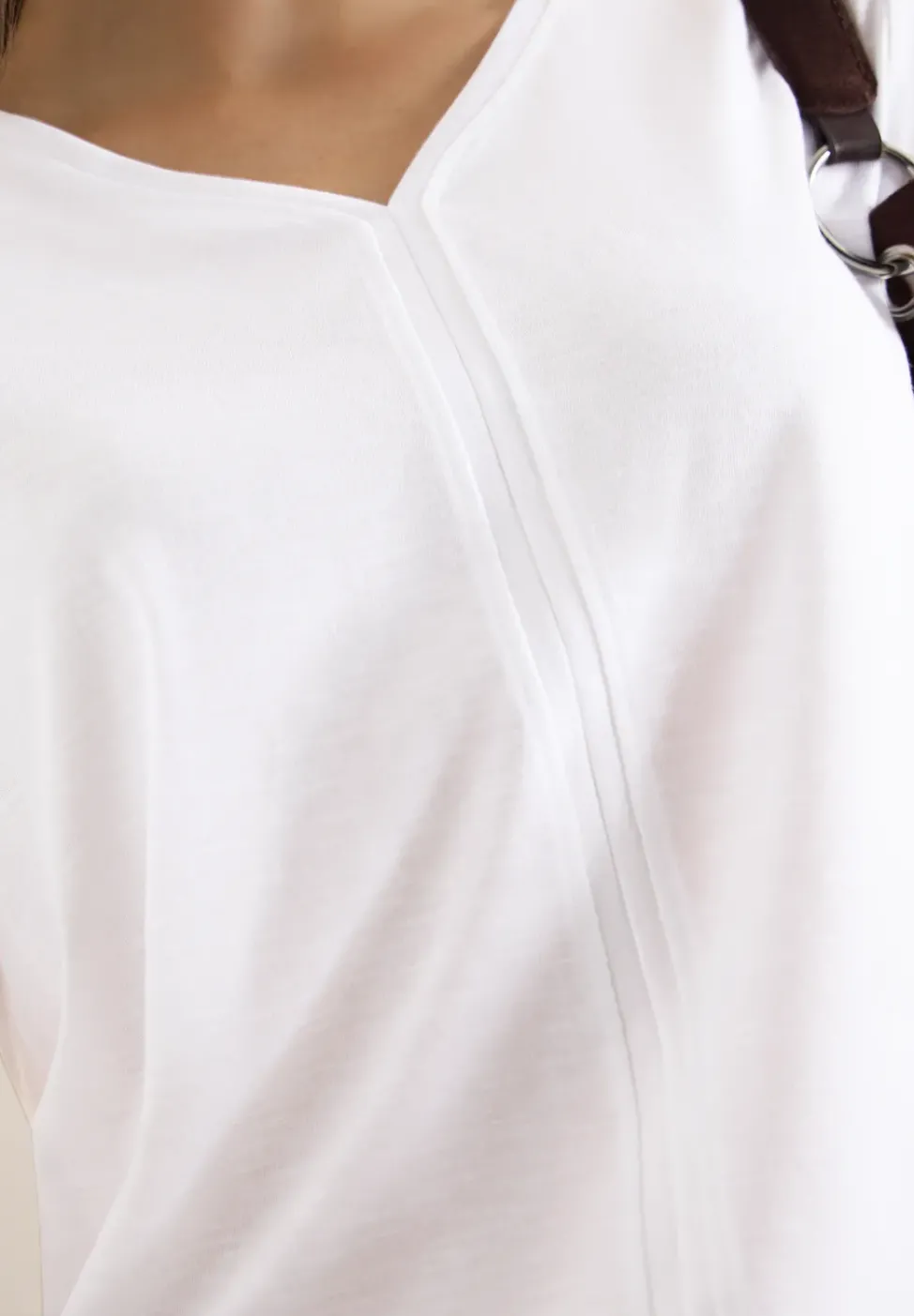 Kurzarm T-Shirt im Tunika-Look