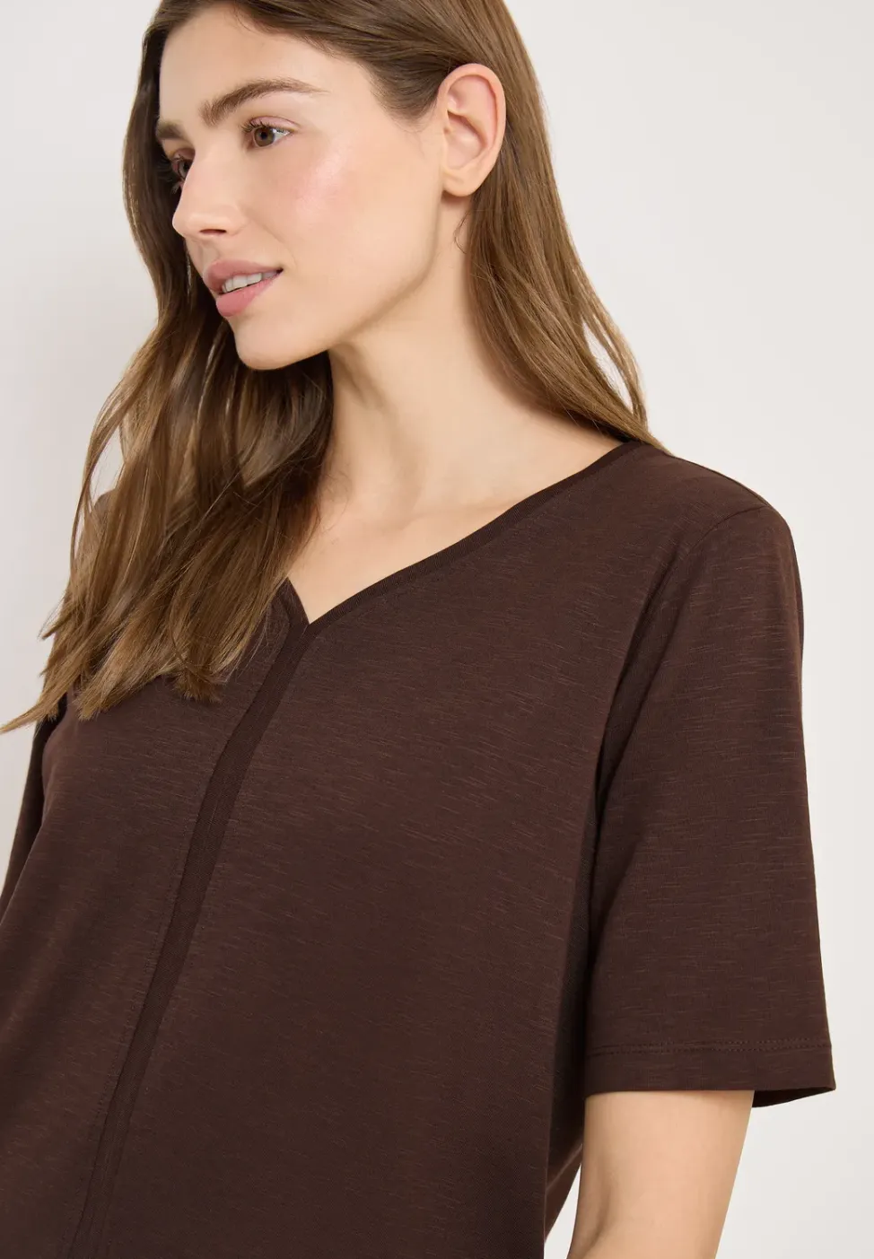 Kurzarm T-Shirt im Tunika-Look