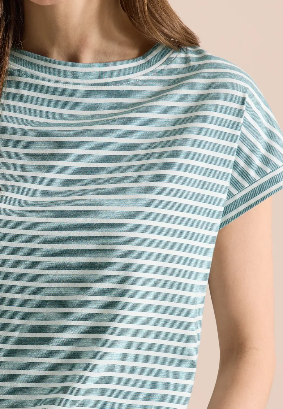 Kurzarm T-Shirt mit elastischem Saum