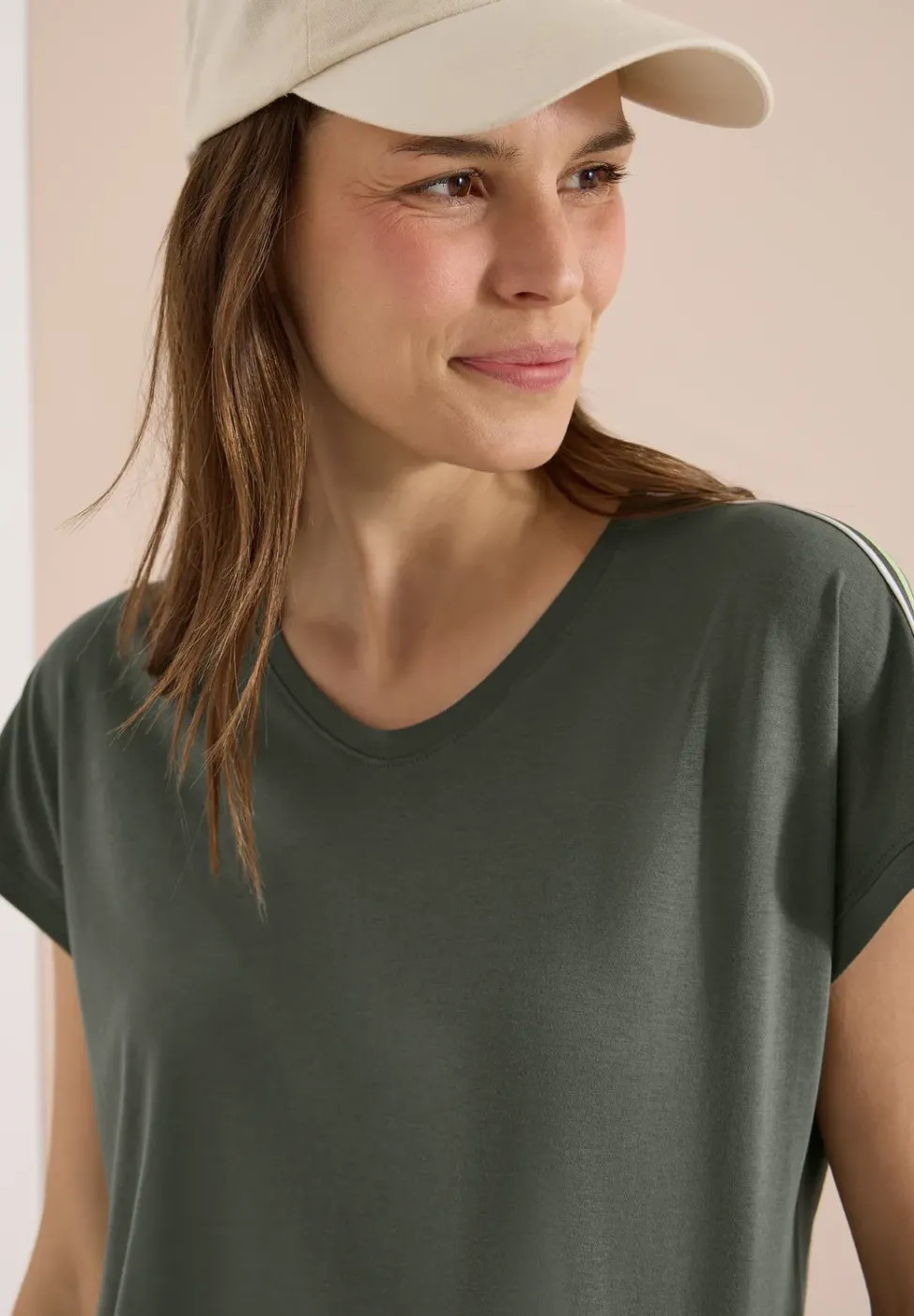 Kurzarm T-Shirt mit Tape-Detail