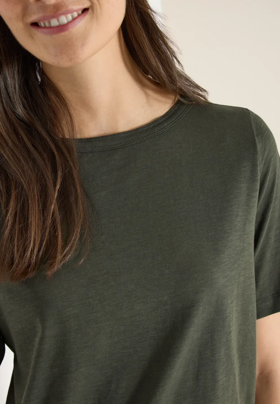 Kurzarm T-Shirt mit U-Boot-Ausschnitt