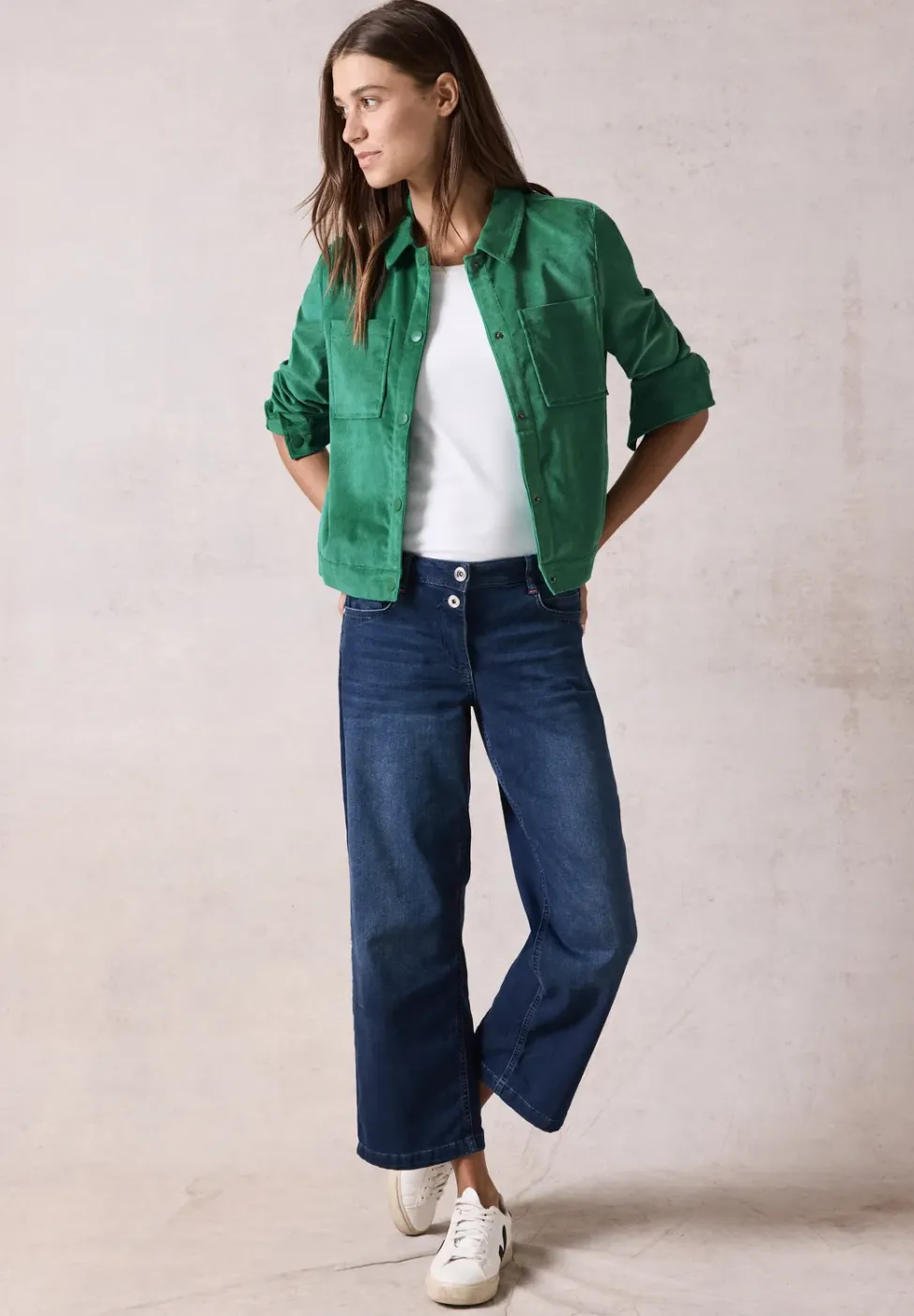 Kurze Cordjacke