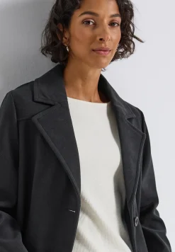 Kurze Cosy Reversjacke