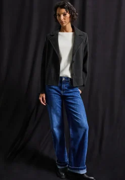 Kurze Cosy Reversjacke