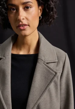Kurze Cosy Reversjacke