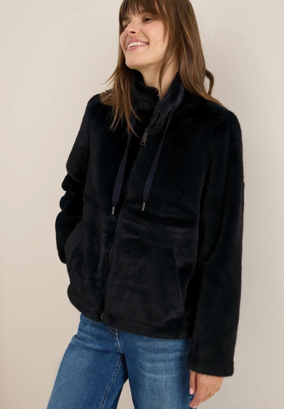 Kurze Fellimitat Jacke