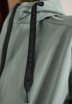 Kurze Jacke