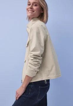 Kurze Jacke