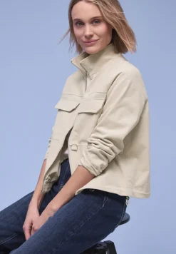 Kurze Jacke