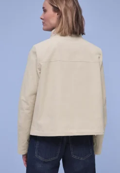 Kurze Jacke