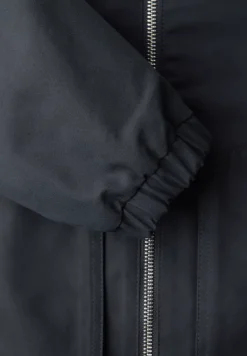 Kurze Jacke