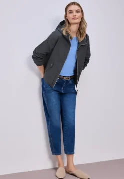Kurze Jacke