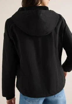 Kurze Jacke